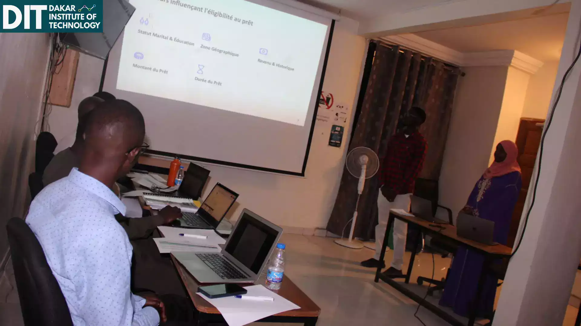 DIT-L12-Soutenances2025 Des étudiants du Dakar Institute of Technology